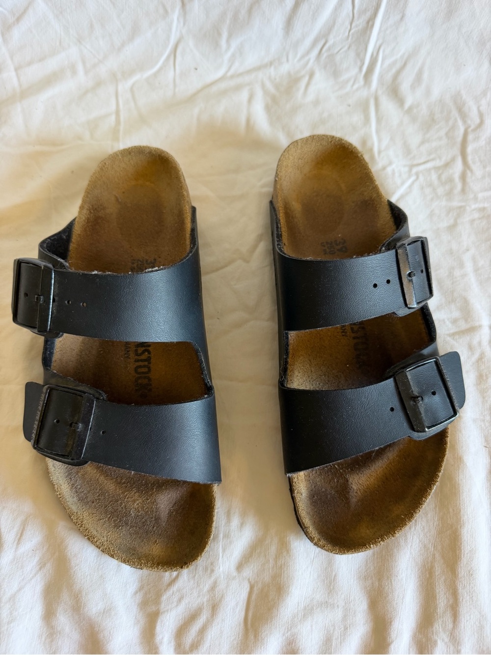 Birkenstock Arizona
Birko-Flor size 9